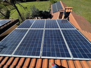 Installazione di pannelli solari con batterie Tesla a Quattordio, Piemonte