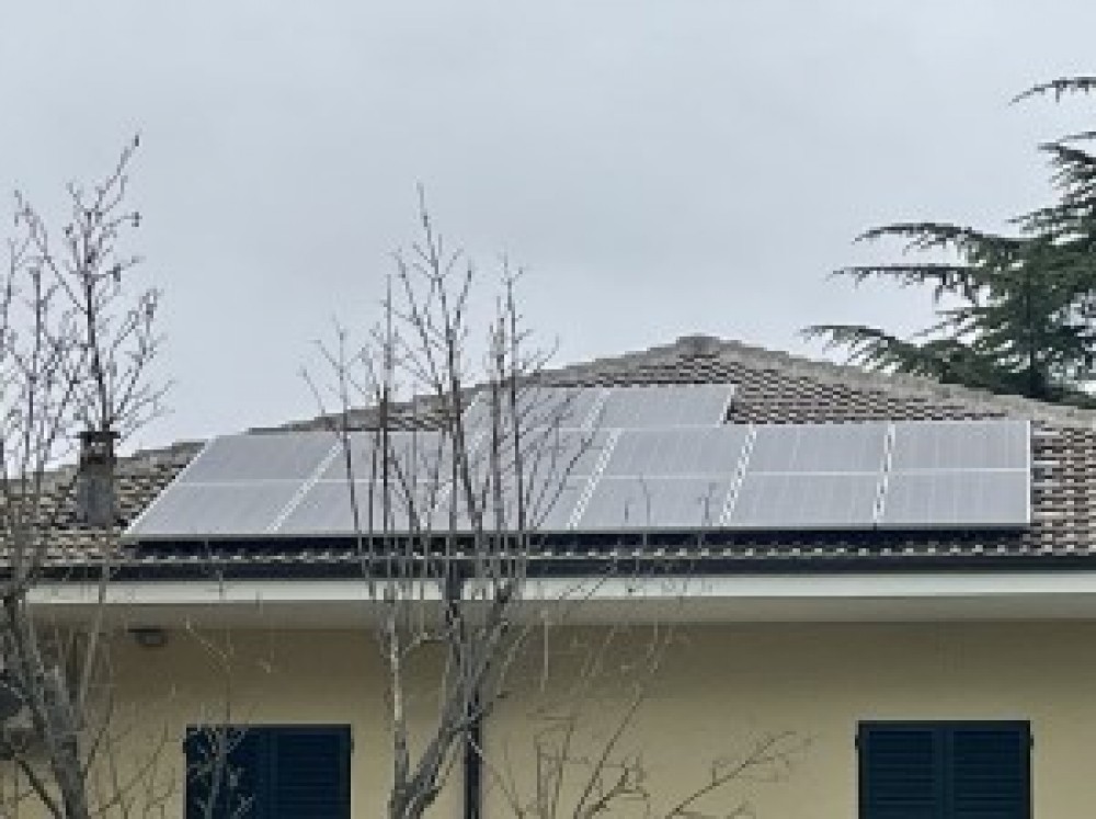 Pannelli solari con batterie con accumulo Tesla a Strevi (AL), Piemonte