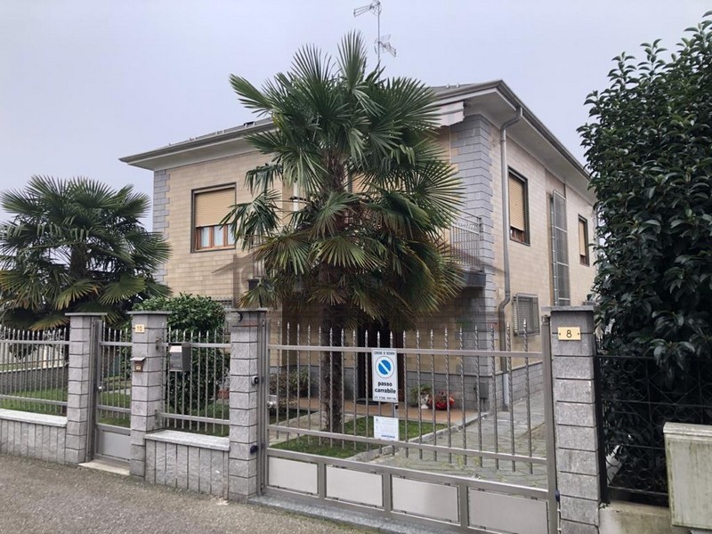  Casa con sottotetto coibentato a Novara